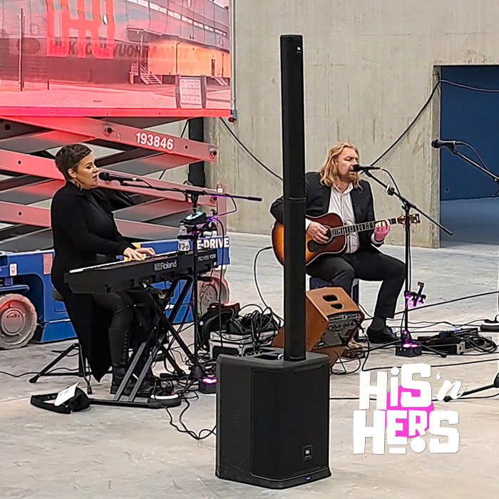 Bändi harjakaisiin.